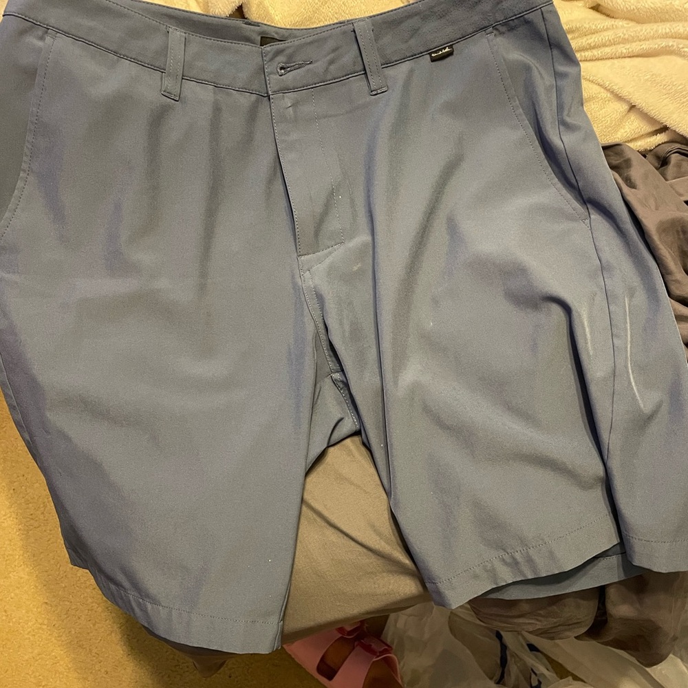 Travis Mathew Performance Golf Shorts waist 32 “proceed with caution” blue gray